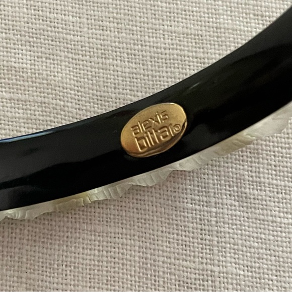 Alexis Bittar lucite hinged bracelet - Picture 11 of 11